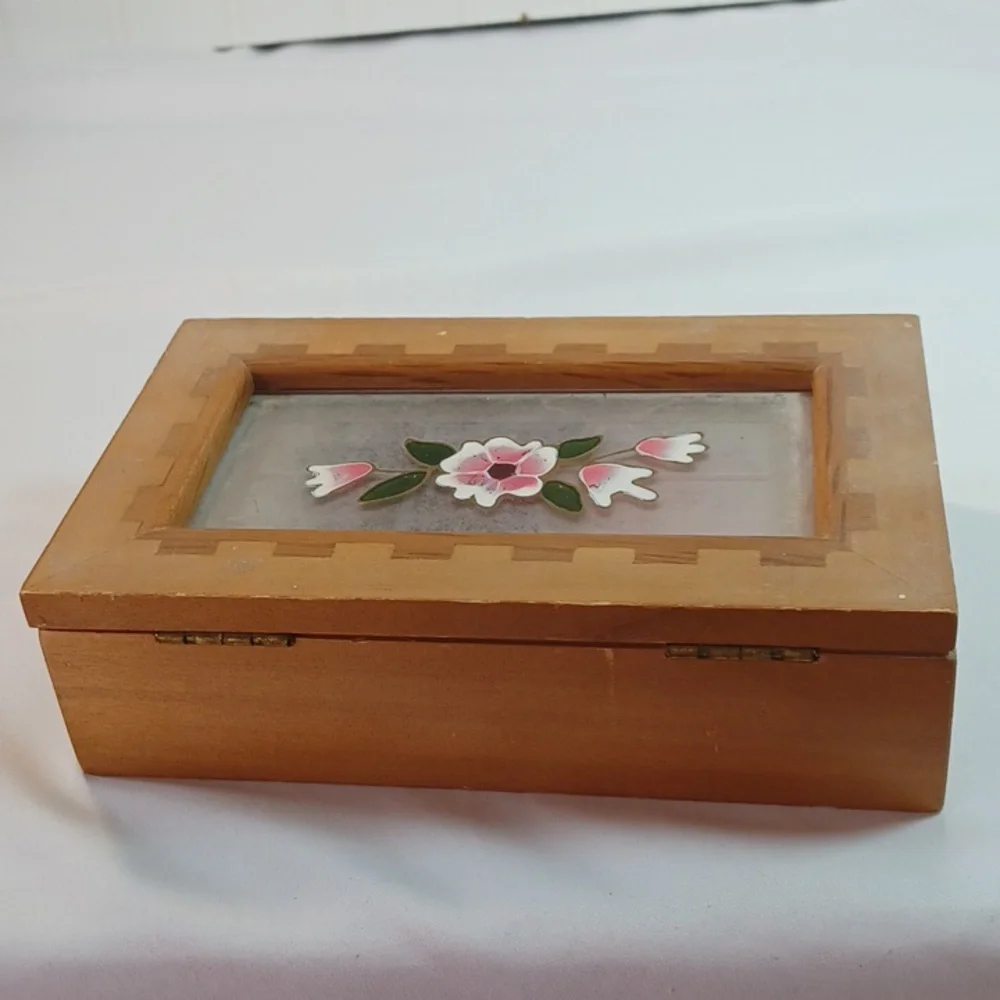 Vintage 80S Wooden Jewelry Box with Floral Stain Glass Flip Top Design